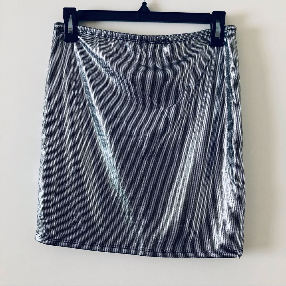 5 for $25! 💕 Agaci Grey Geo Pattern Skirt - Picture 6 of 6